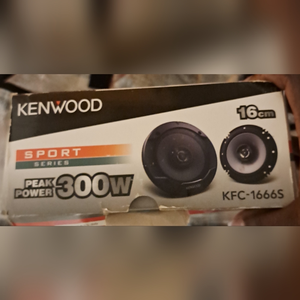 Kenwood Mount Speakers 2 boxes